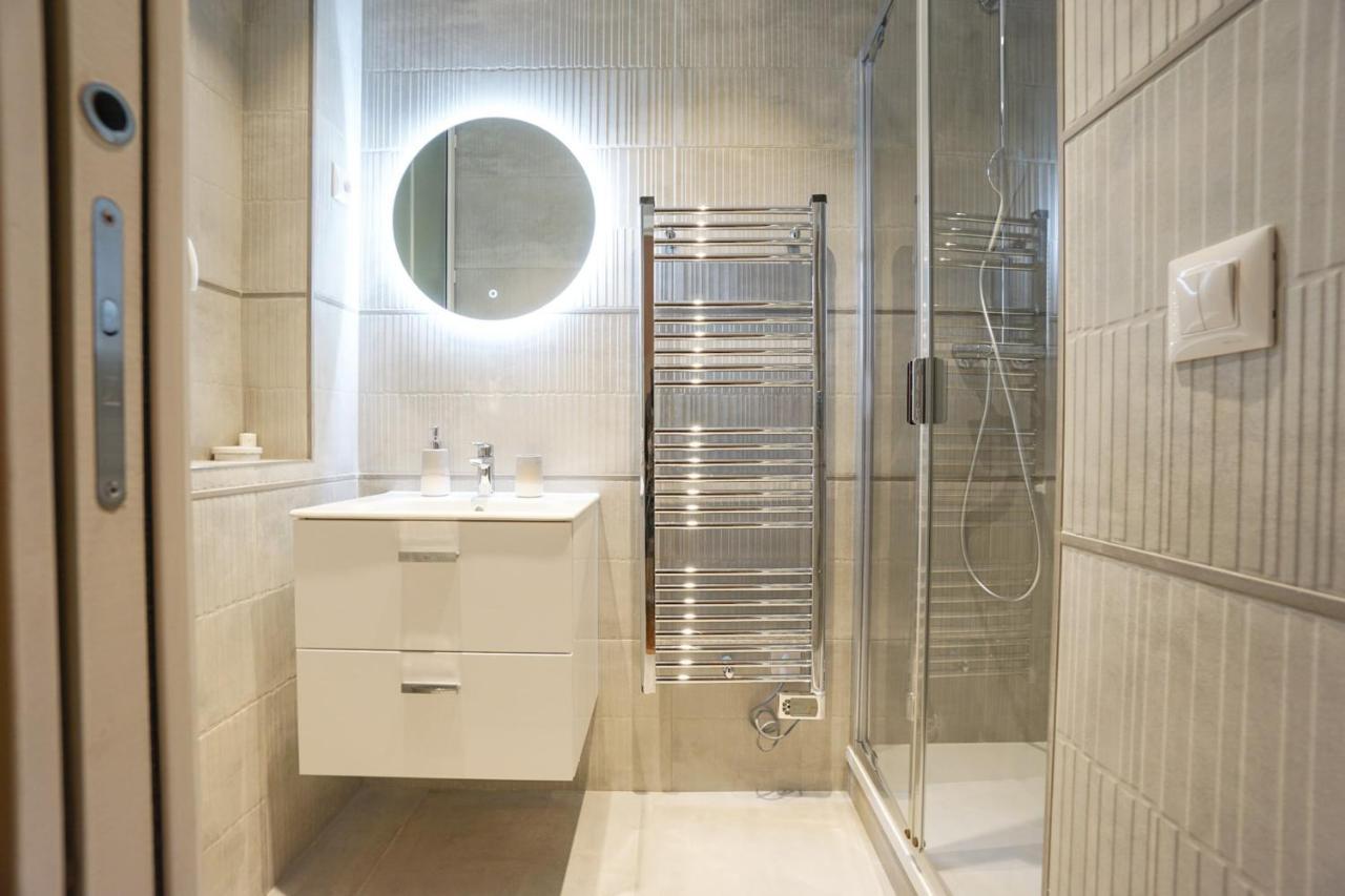 Modern Duplex Close To The Eiffel Tower Apartment